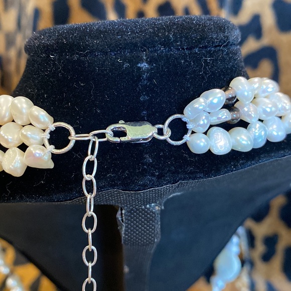 Shell and Freshwater Pearl Necklace - Picture 3 of 7